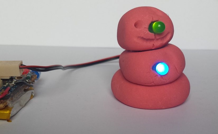 Knet-Schneemann mit Blinknase